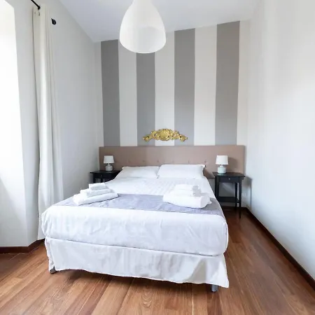 Lägenhet The Best Rent - Beautiful With Terrace Near Colosseo Rom