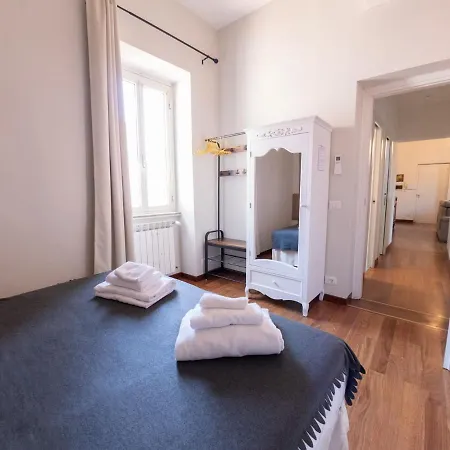 Apartment The Best Rent - Beautiful With Terrace Near Colosseo *